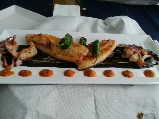 Sicra's Terrace & Lounge